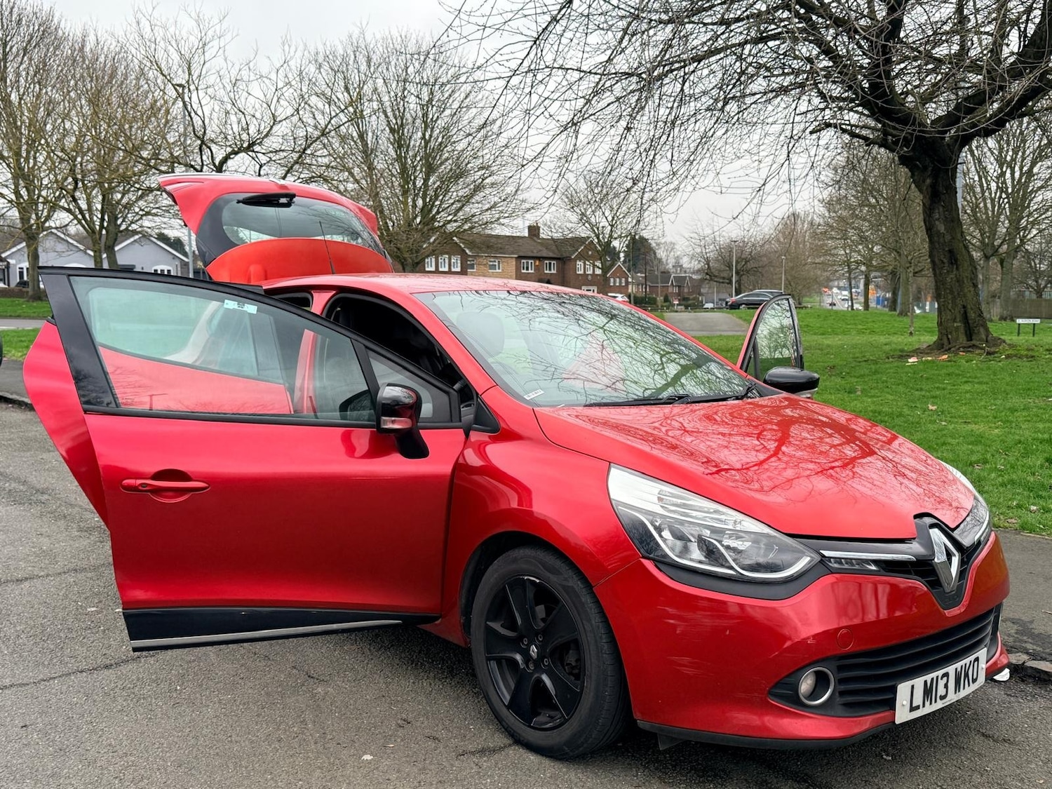 Used Renault Clio 2013 for sale - 77855598: Photo 15