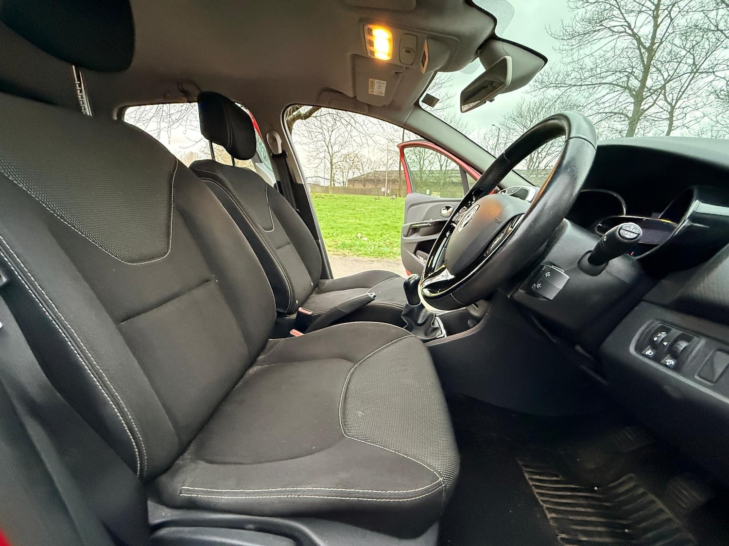 Used Renault Clio 2013 for sale - 77855598: Photo 29