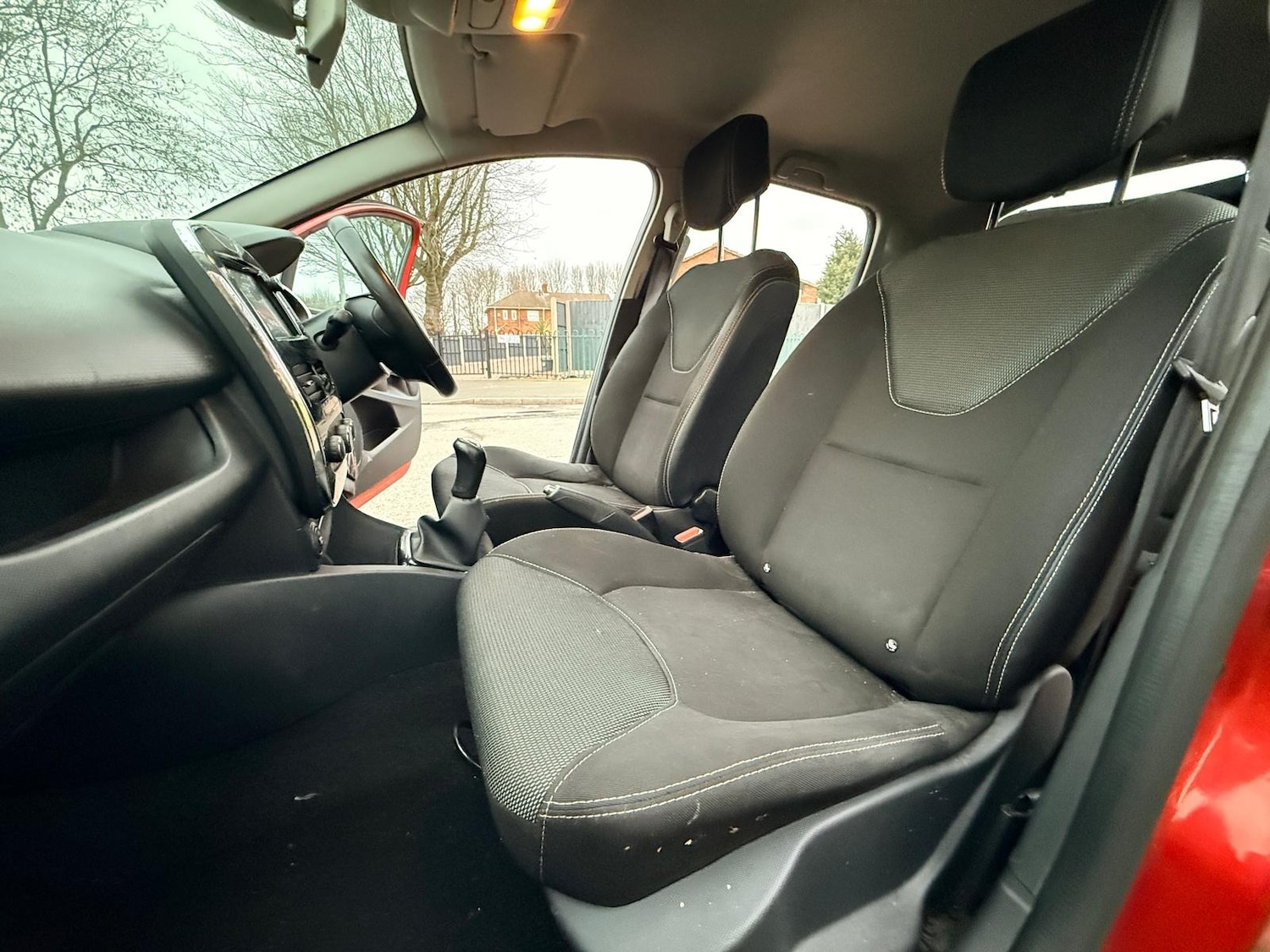 Used Renault Clio 2013 for sale - 77855598: Photo 33