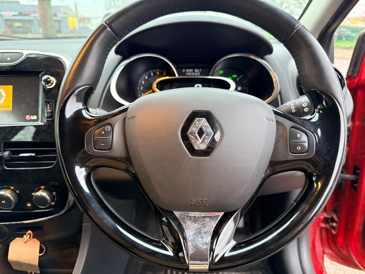 Used Renault Clio 2013 for sale - 77855598: Photo 39