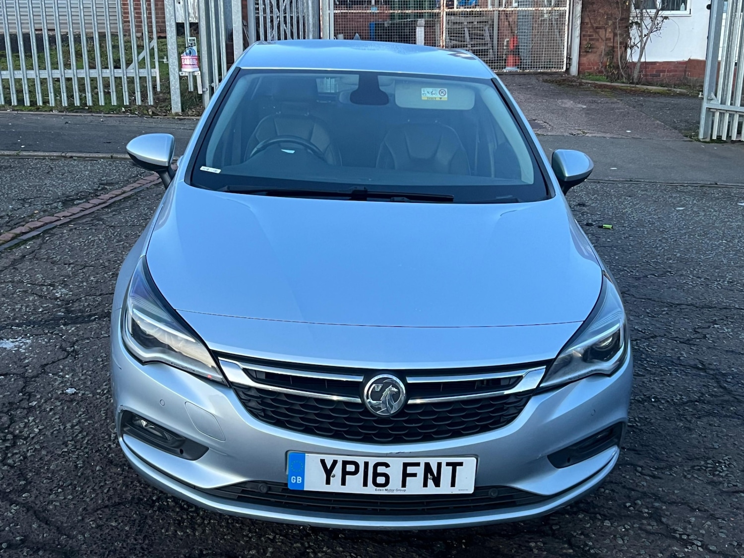 Used Vauxhall Astra 2016 for sale - 76772309: Photo 3