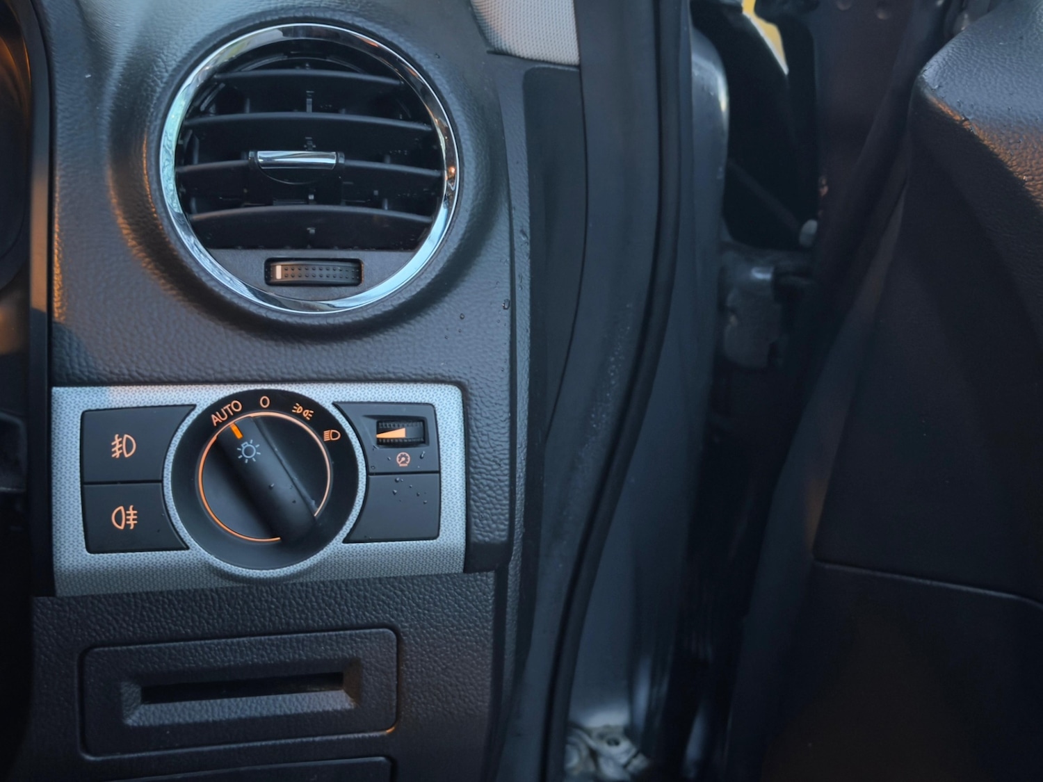 Used Vauxhall Antara 2012 for sale - 77387784: Photo 42