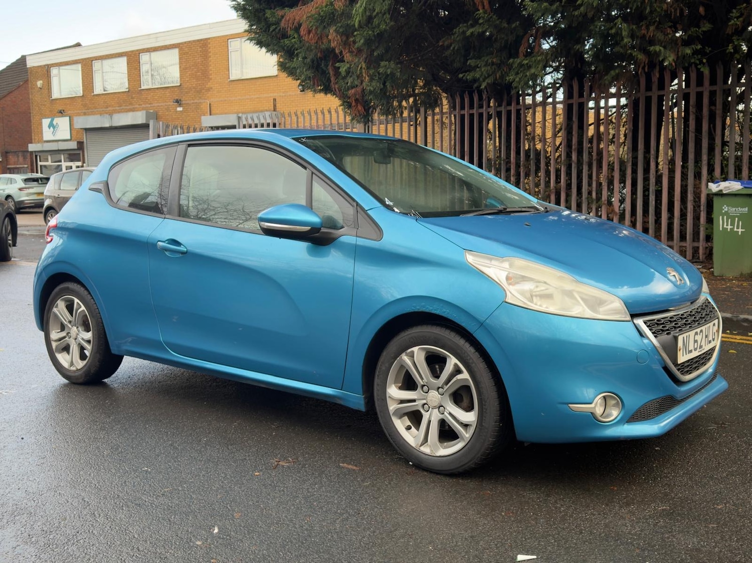 Used Peugeot 208 2012 for sale - 77254412: Photo 18