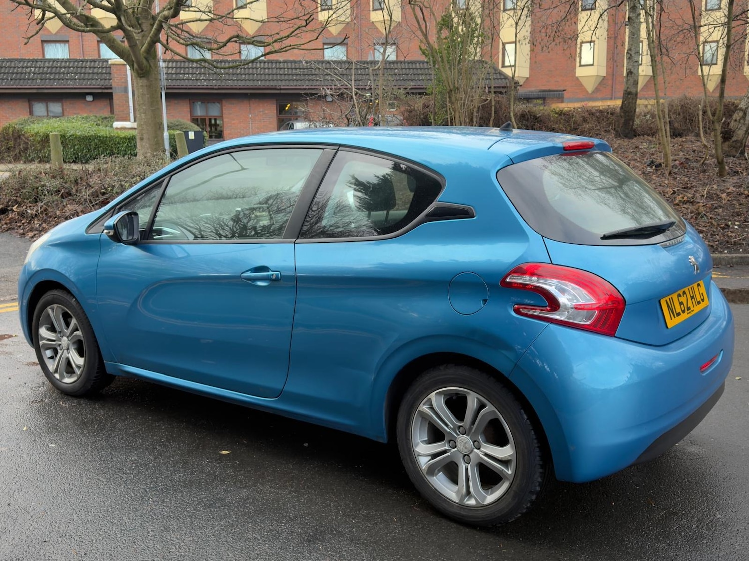 Used Peugeot 208 2012 for sale - 77254412: Photo 2
