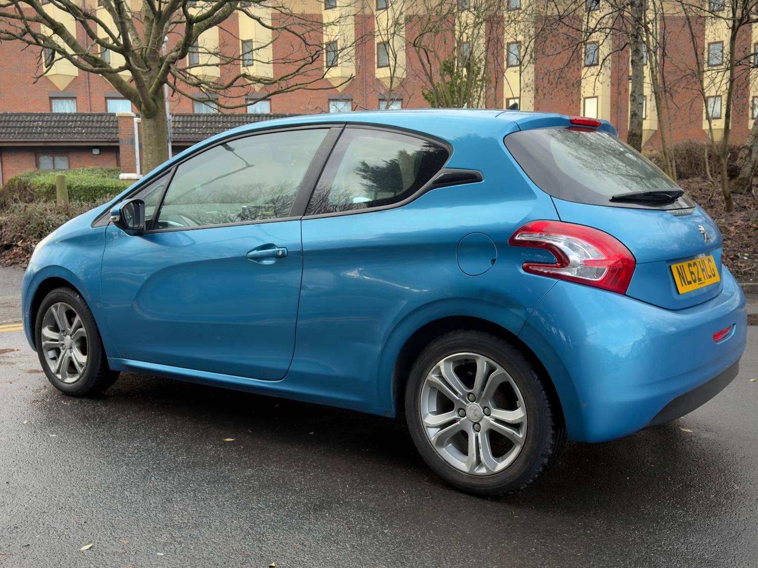 Used Peugeot 208 2012 for sale - 77254412: Photo 3