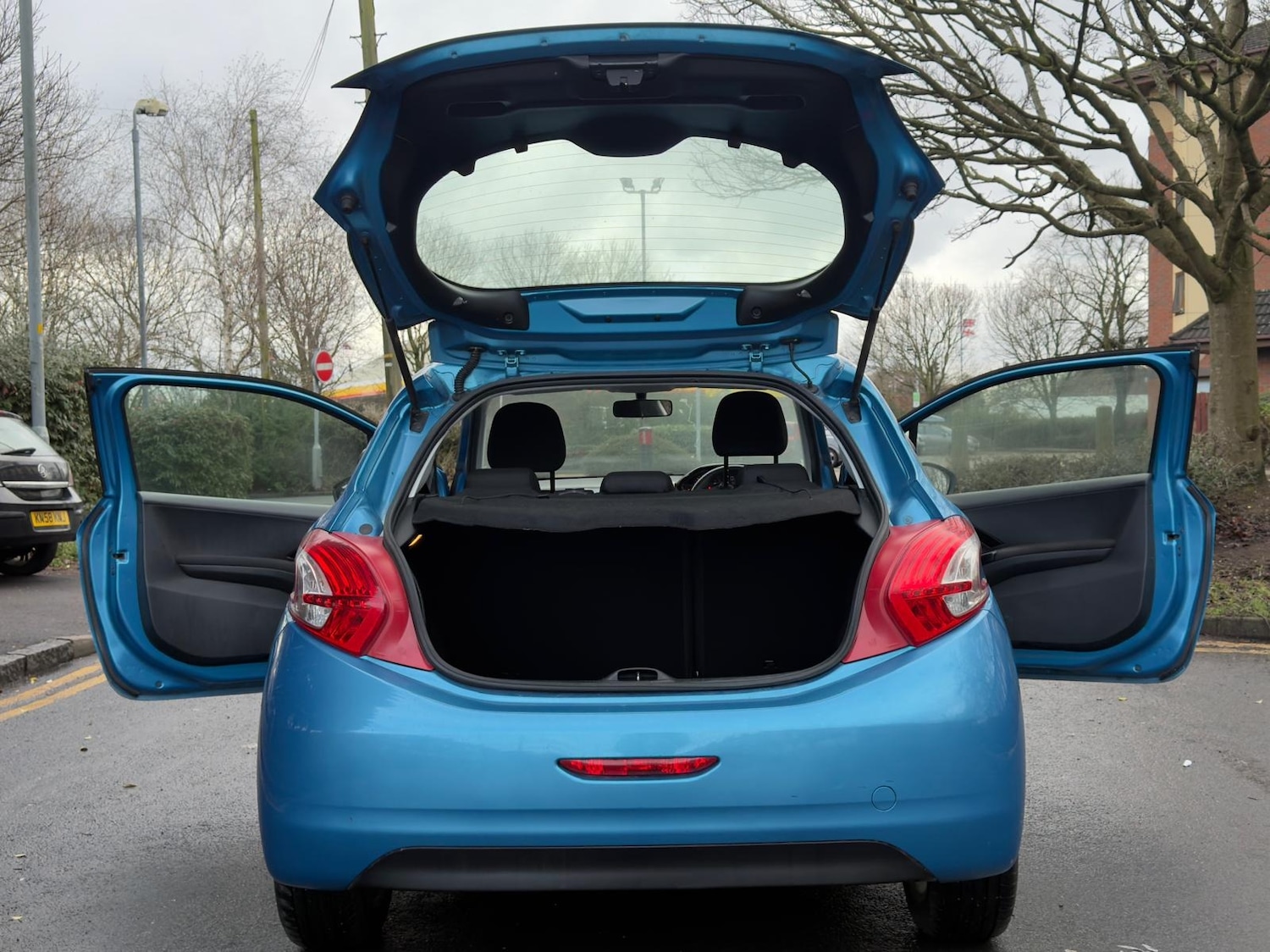 Used Peugeot 208 2012 for sale - 77254412: Photo 39