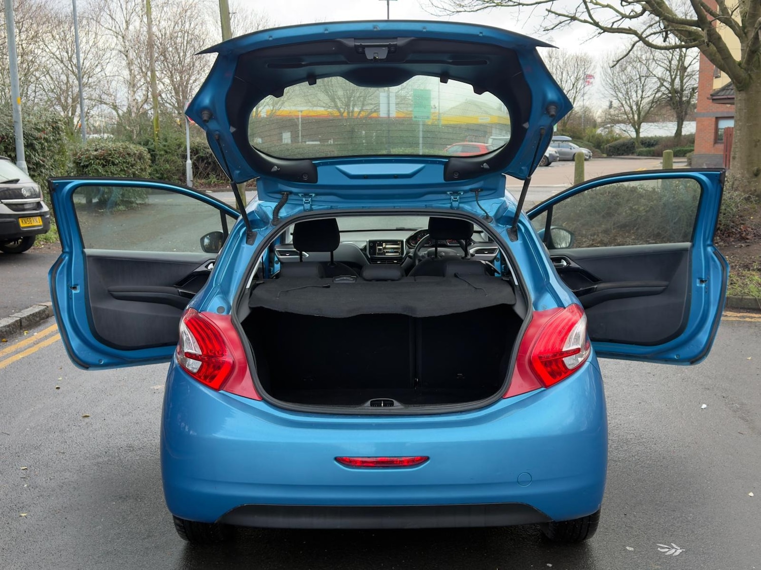 Used Peugeot 208 2012 for sale - 77254412: Photo 40