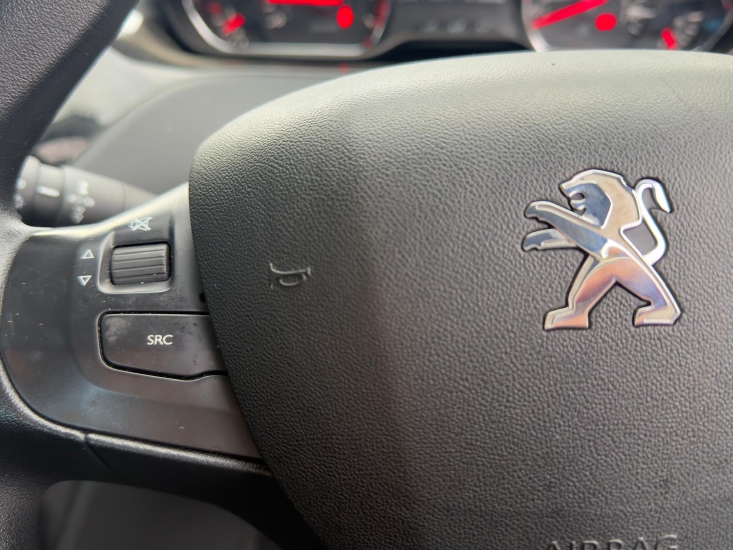 Used Peugeot 208 2012 for sale - 77254412: Photo 42