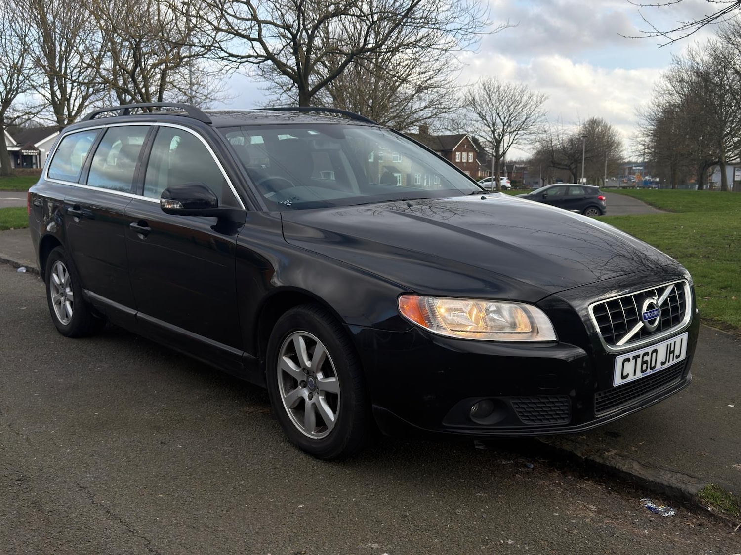 Used Volvo V70 2011 for sale - 77613769: Photo 3