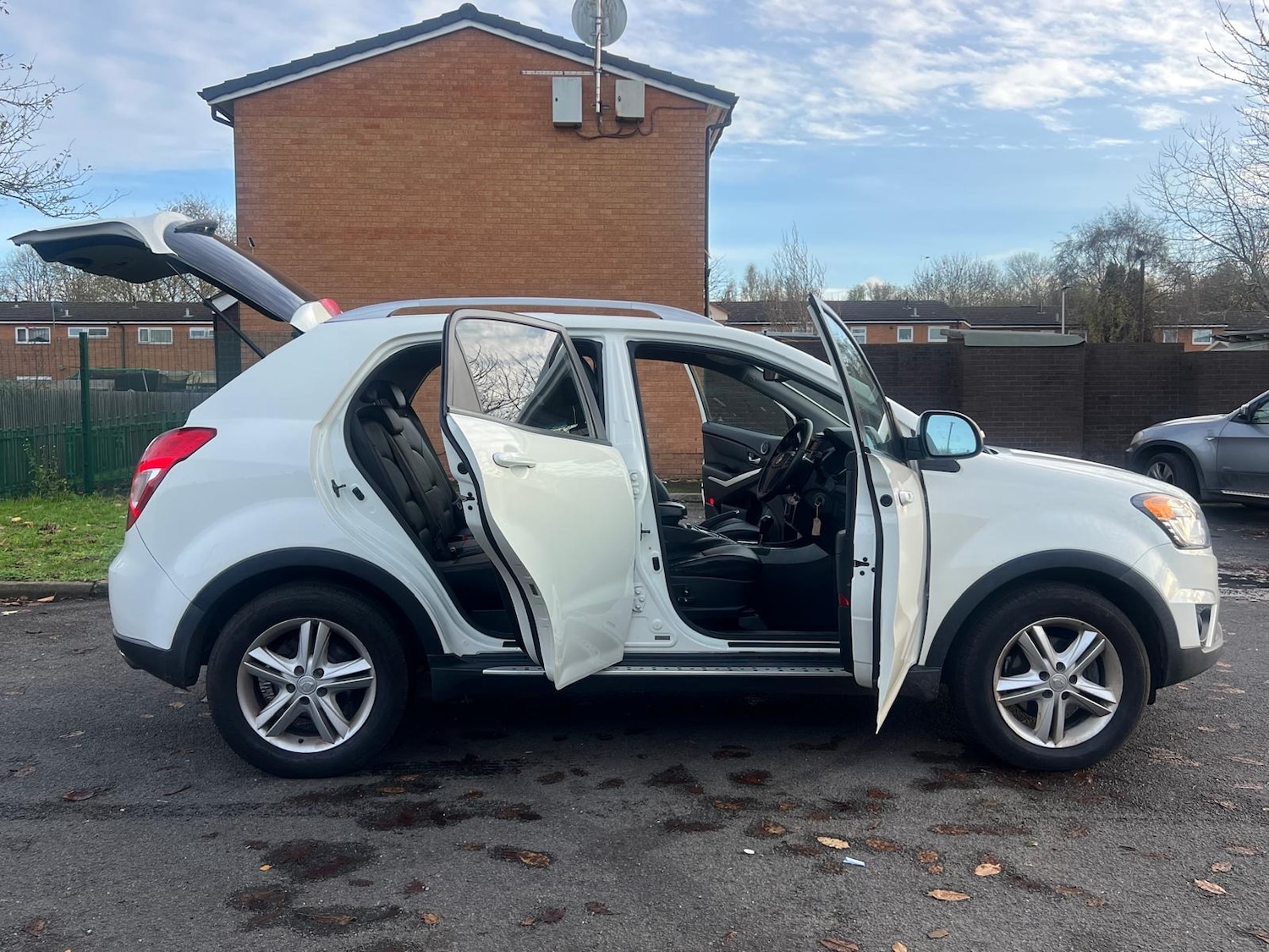 Used Ssangyong Korando 2015 for sale - 76551160: Photo 41