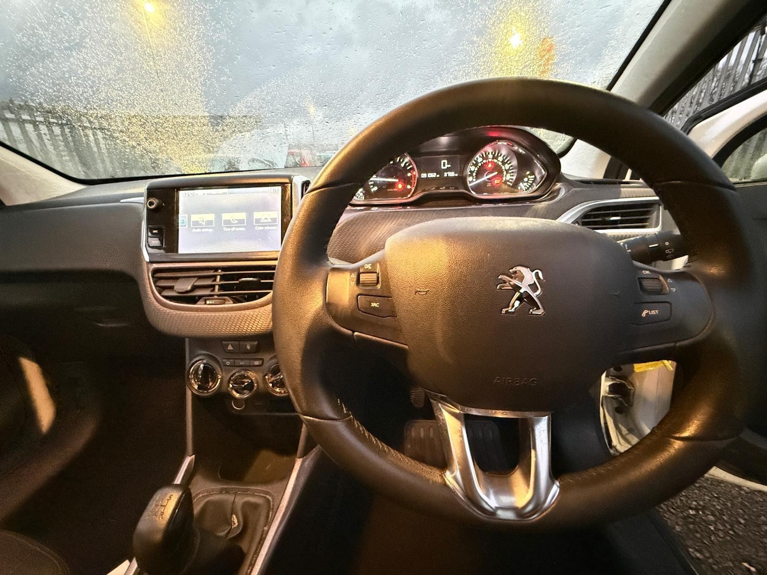 Used Peugeot 2008 2015 for sale - 76802498: Photo 12