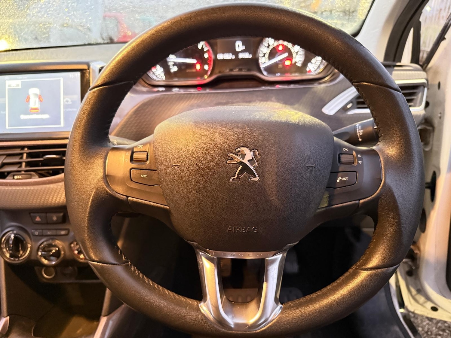 Used Peugeot 2008 2015 for sale - 76802498: Photo 15