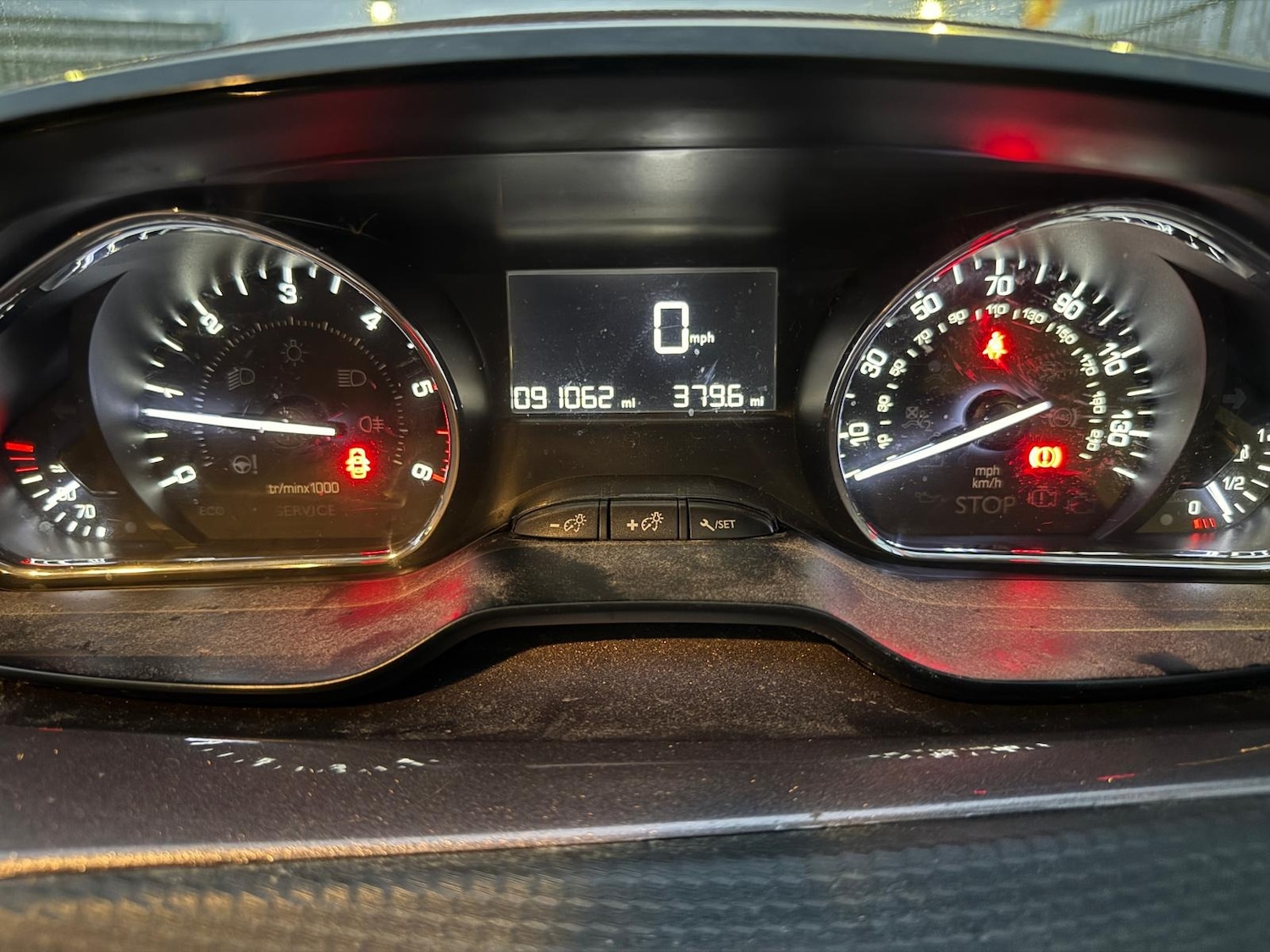 Used Peugeot 2008 2015 for sale - 76802498: Photo 16