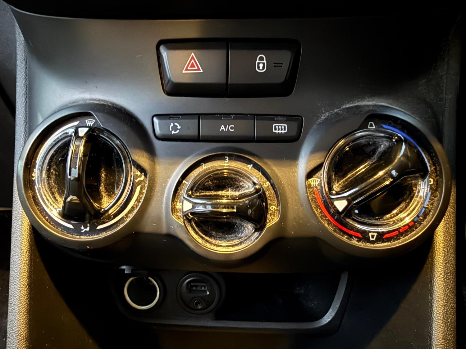 Used Peugeot 2008 2015 for sale - 76802498: Photo 20