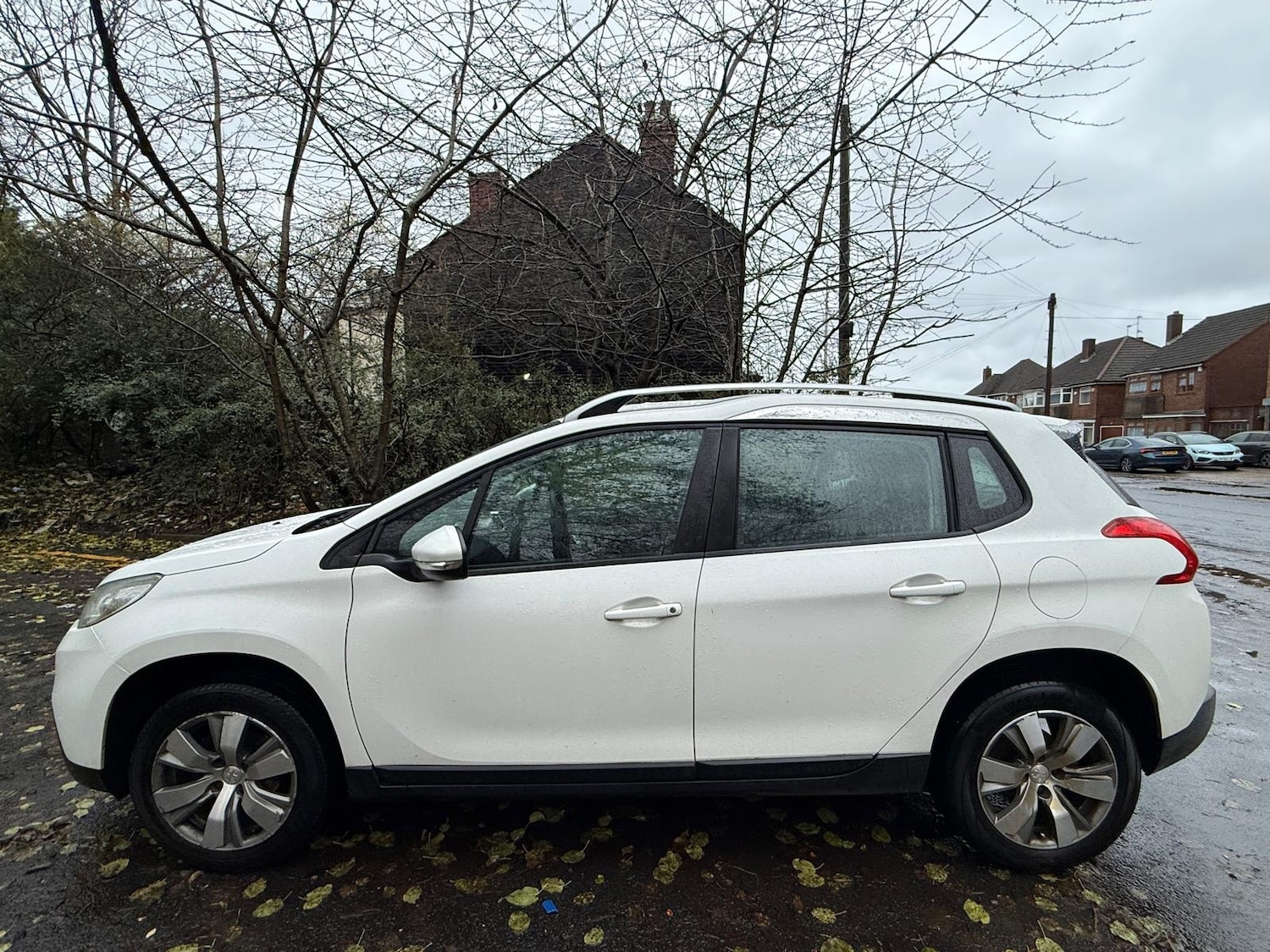 Used Peugeot 2008 2015 for sale - 76802498: Photo 4
