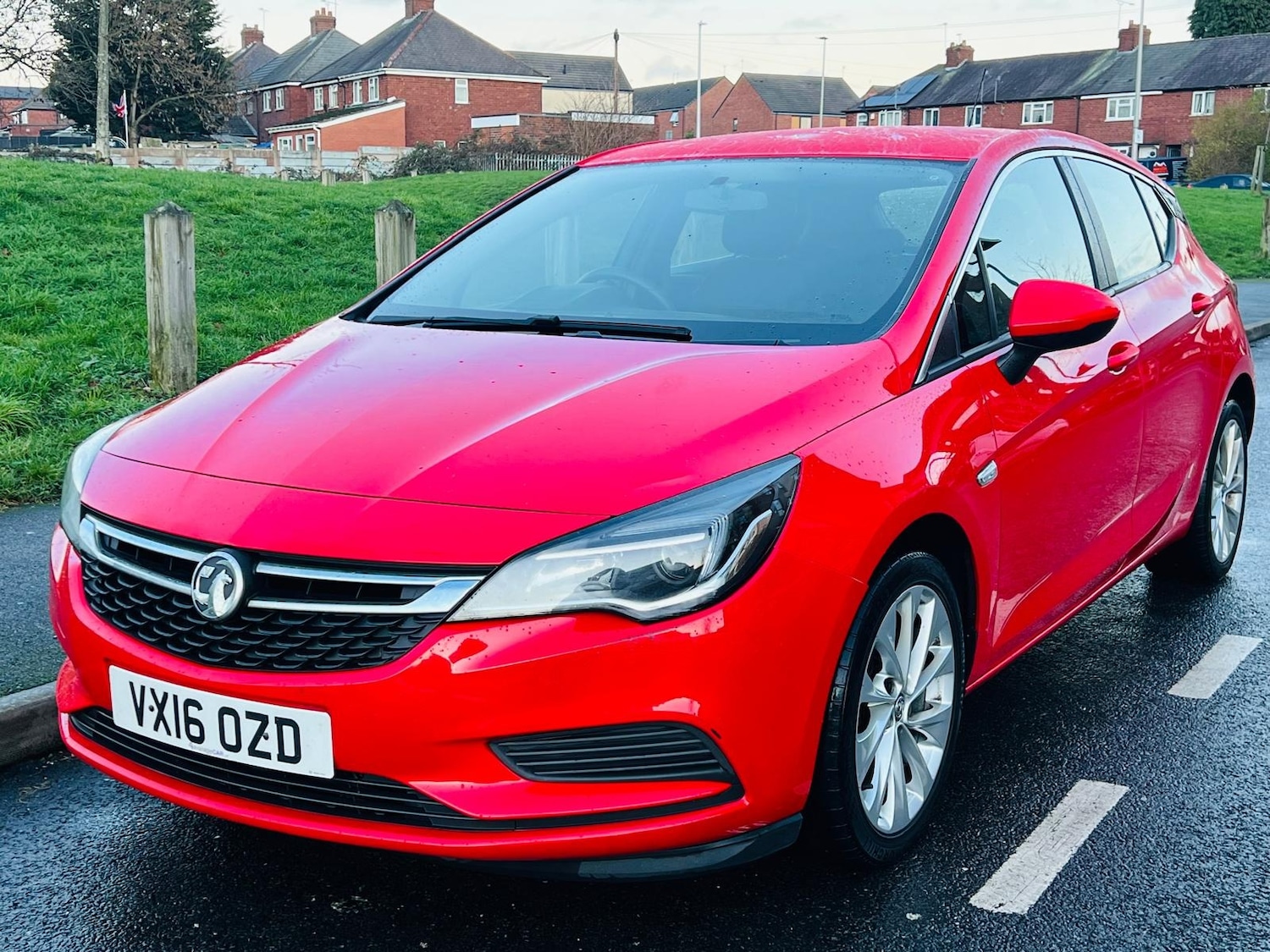 Used Vauxhall Astra 2016 for sale - 77231234: Photo 2