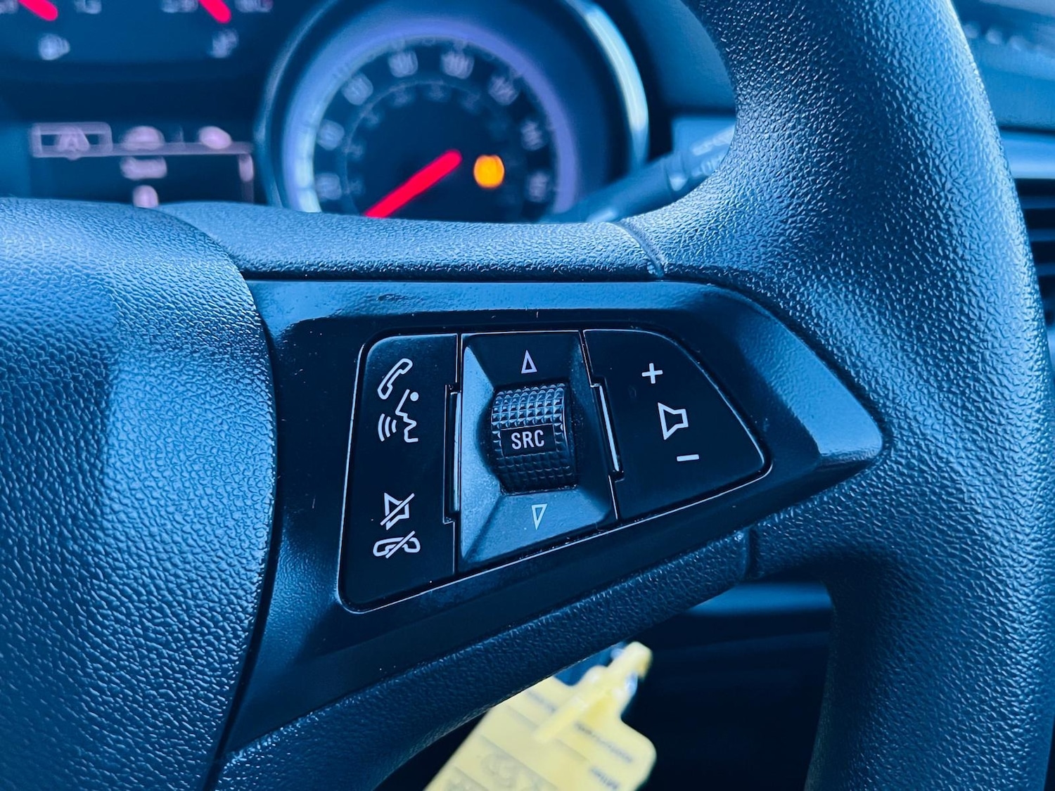 Used Vauxhall Astra 2016 for sale - 77231234: Photo 46