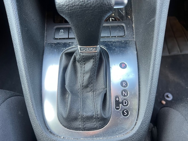 Used Volkswagen Golf 2010 for sale - 76180068: Photo 21