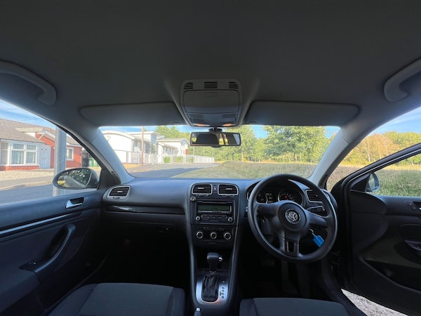 Used Volkswagen Golf 2010 for sale - 76180068: Photo 24