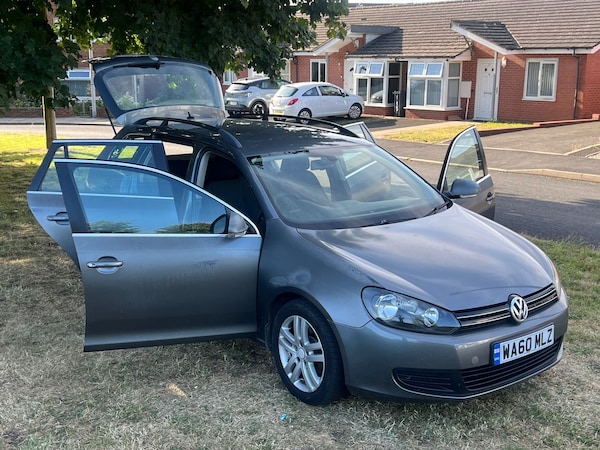 Used Volkswagen Golf 2010 for sale - 76180068: Photo 27