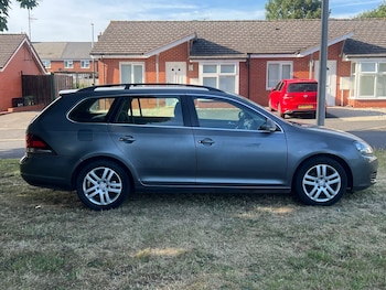 Used Volkswagen Golf 2010 for sale - 76180068: Photo 3