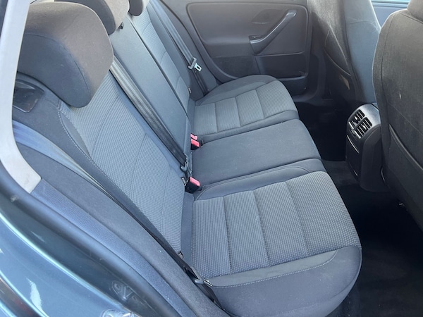 Used Volkswagen Golf 2010 for sale - 76180068: Photo 44