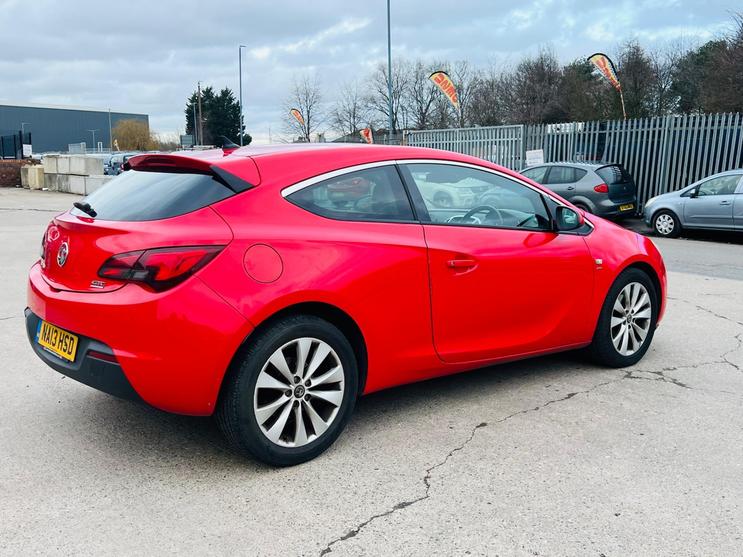 Used Vauxhall Astra GTC 2013 for sale - 77254326: Photo 3