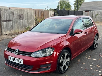 Volkswagen - Golf