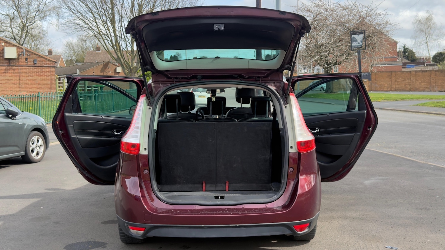 Used Renault Grand Scenic 2014 for sale - 78133890: Photo 10