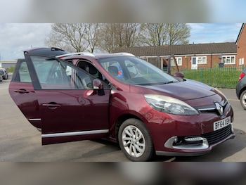 Used Renault Grand Scenic 2014 for sale - 78133890: Photo