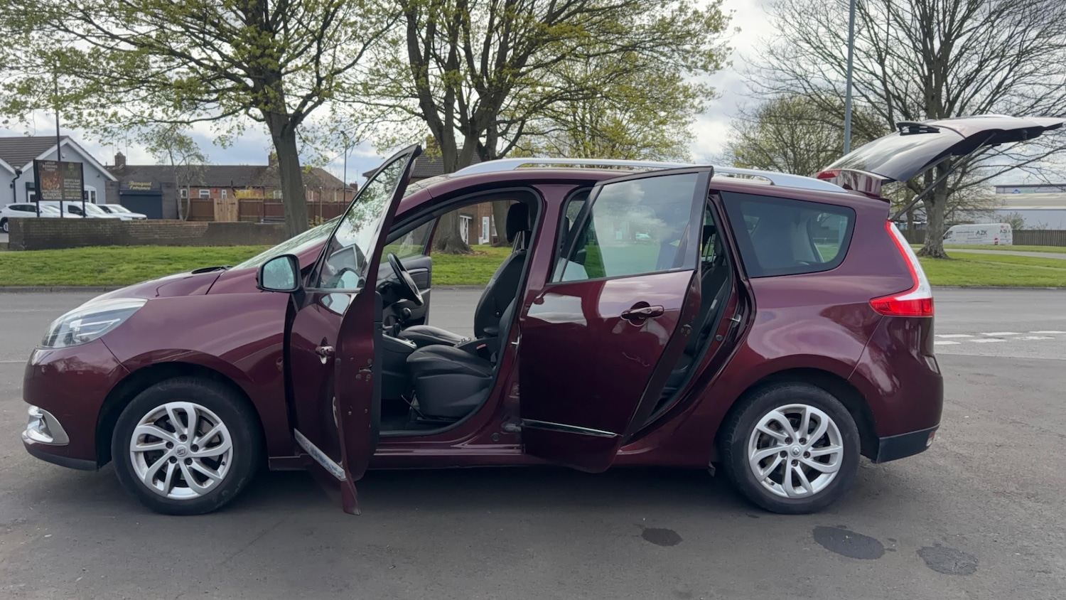 Used Renault Grand Scenic 2014 for sale - 78133890: Photo 9