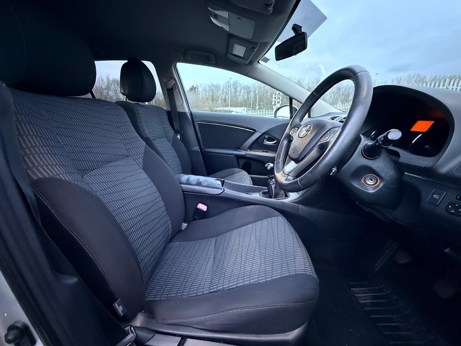 Used Toyota Avensis 2011 for sale - 77638057: Photo 11