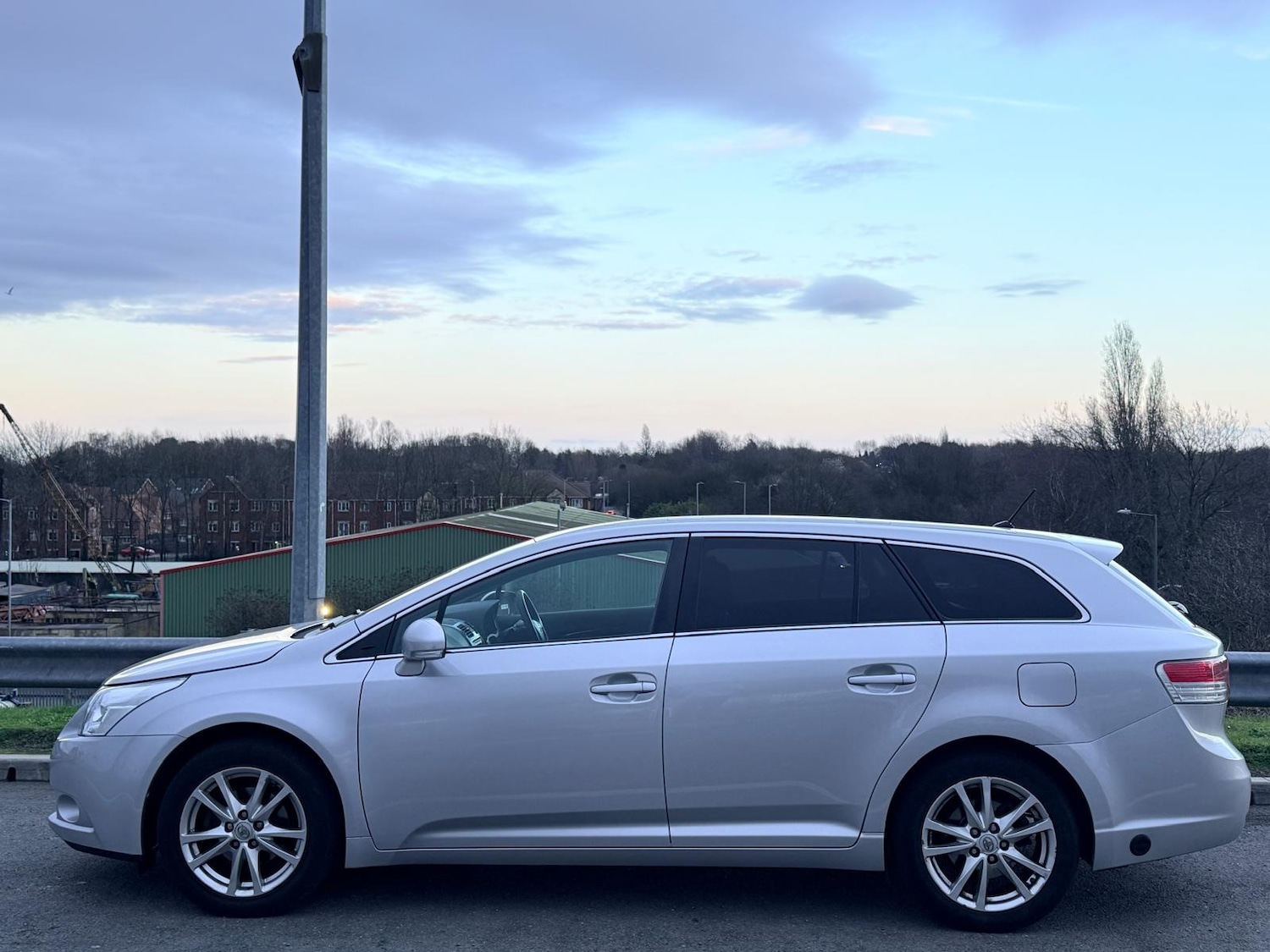 Used Toyota Avensis 2011 for sale - 77638057: Photo 2