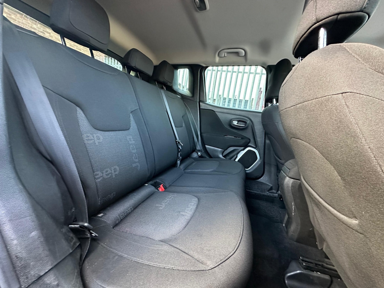 Used Jeep Renegade 2016 for sale - 76914014: Photo 12