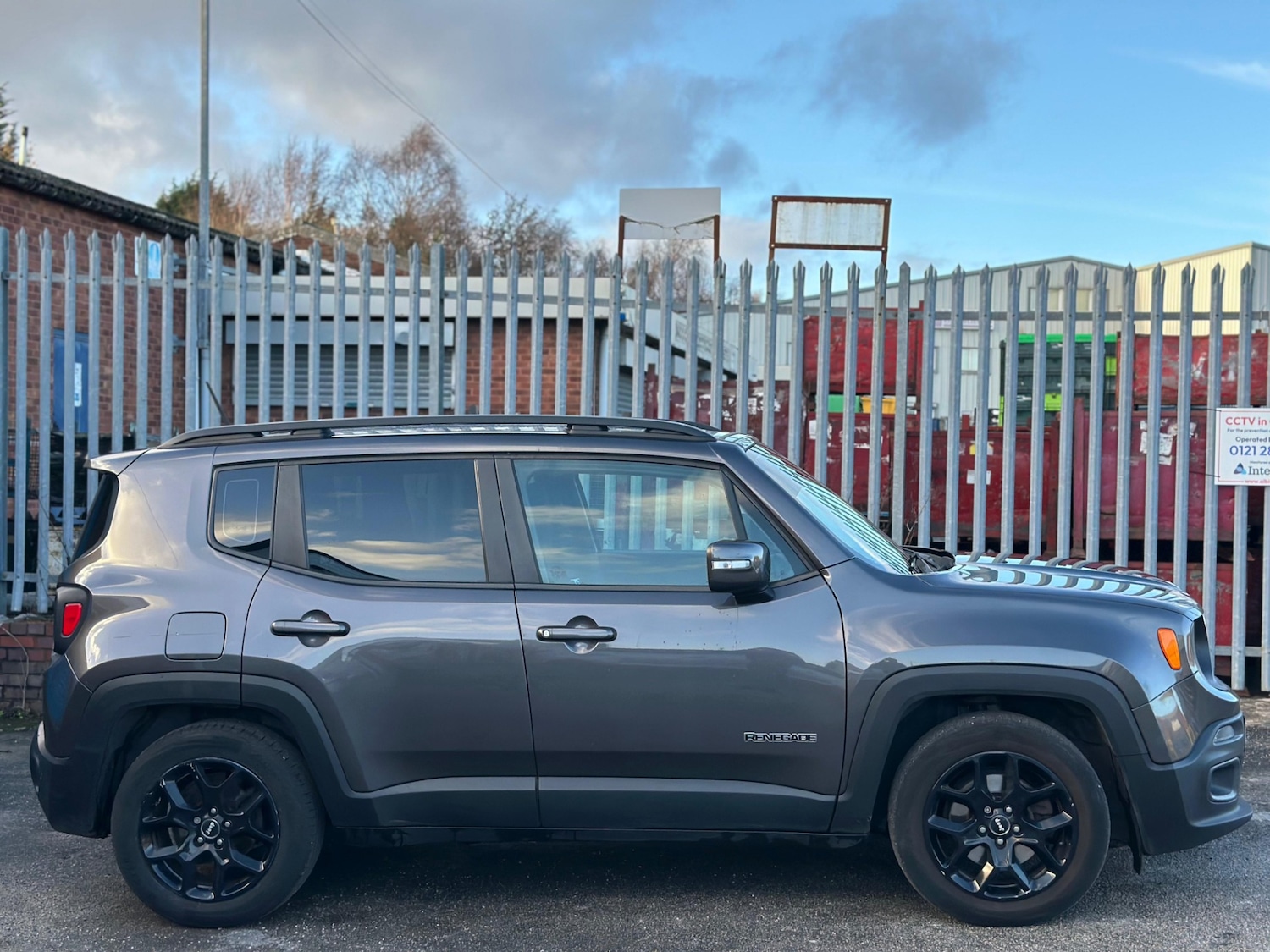 Used Jeep Renegade 2016 for sale - 76914014: Photo 17
