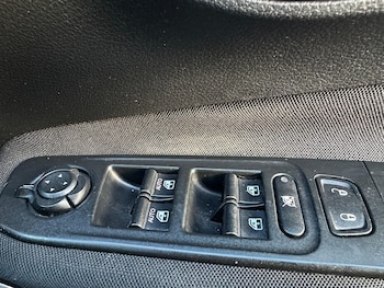 Used Jeep Renegade 2016 for sale - 76914014: Photo