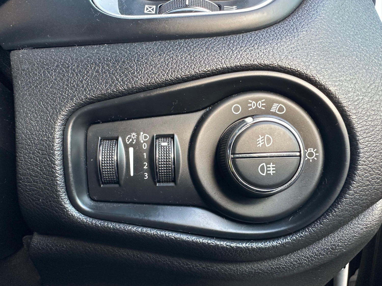 Used Jeep Renegade 2016 for sale - 76914014: Photo 7