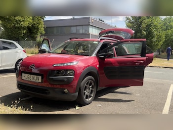 Used Citroen C4 Cactus 2016 for sale - 79121048: Photo