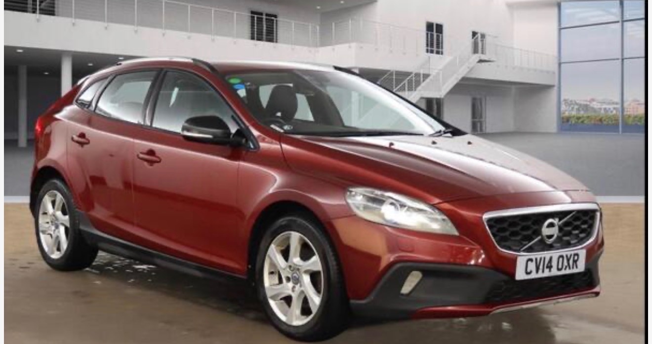 Used Volvo V40 2014 for sale - 77349690: Photo 1