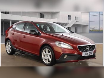 Used Volvo V40 2014 for sale - 77349690: Photo