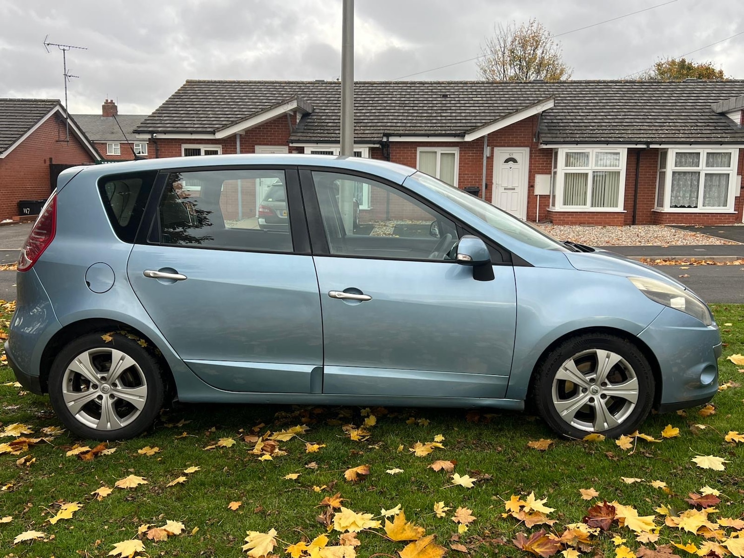 Used Renault Scenic 2010 for sale - 76453128: Photo 14