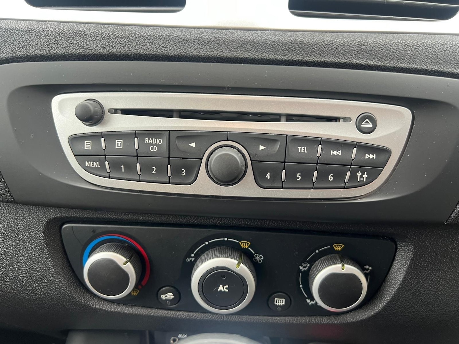 Used Renault Scenic 2010 for sale - 76453128: Photo 16