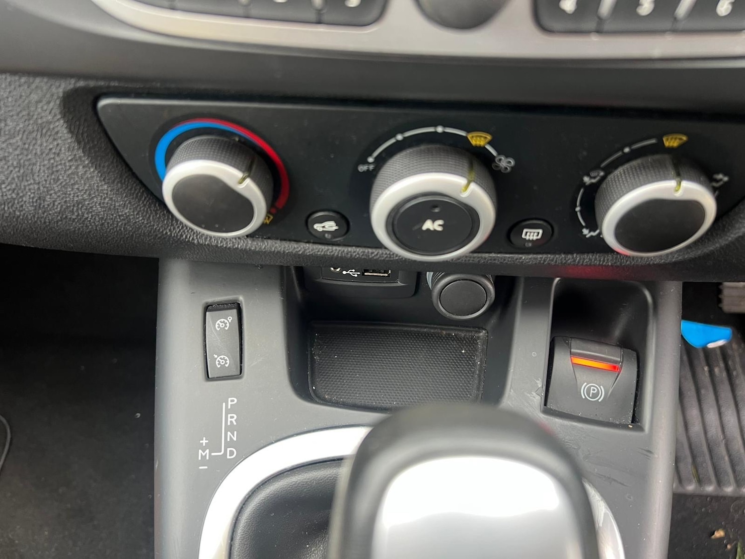 Used Renault Scenic 2010 for sale - 76453128: Photo 18