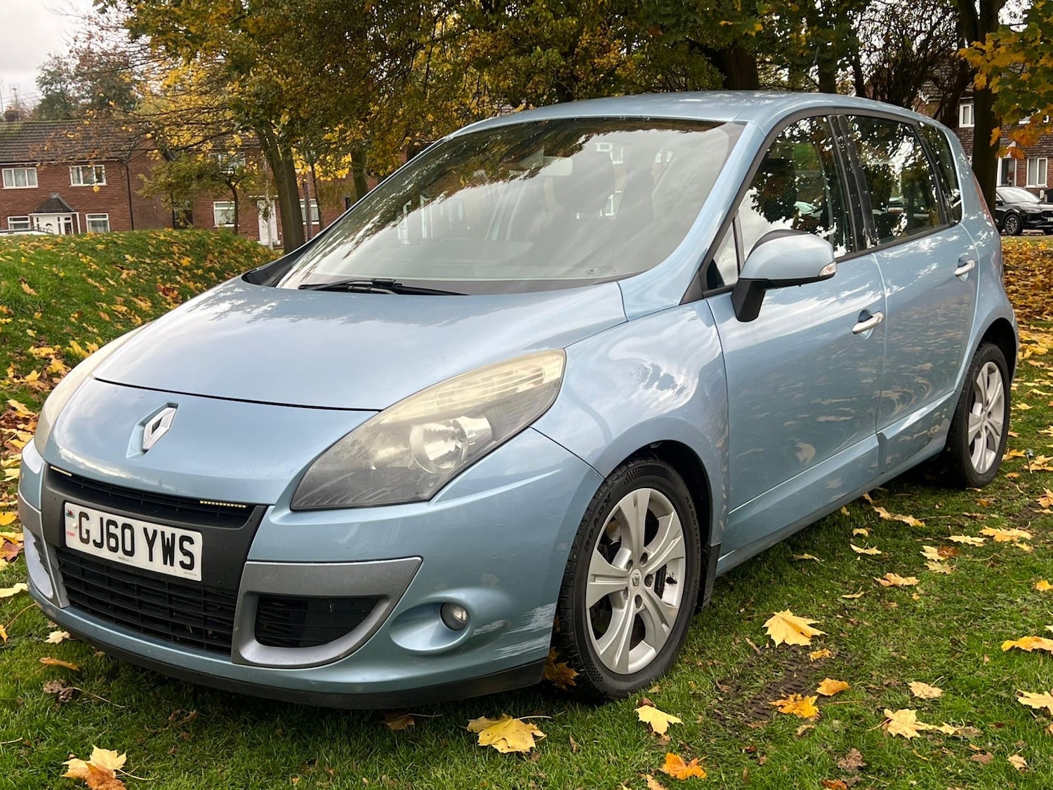 Used Renault Scenic 2010 for sale - 76453128: Photo 2
