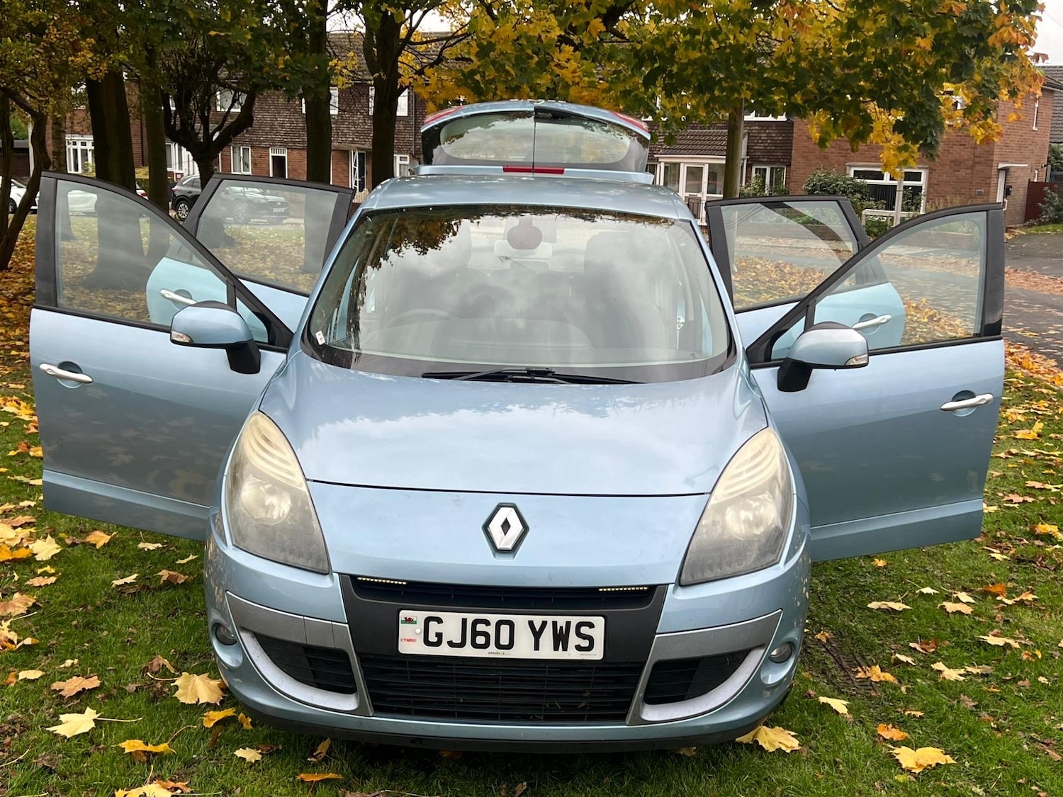 Used Renault Scenic 2010 for sale - 76453128: Photo 30