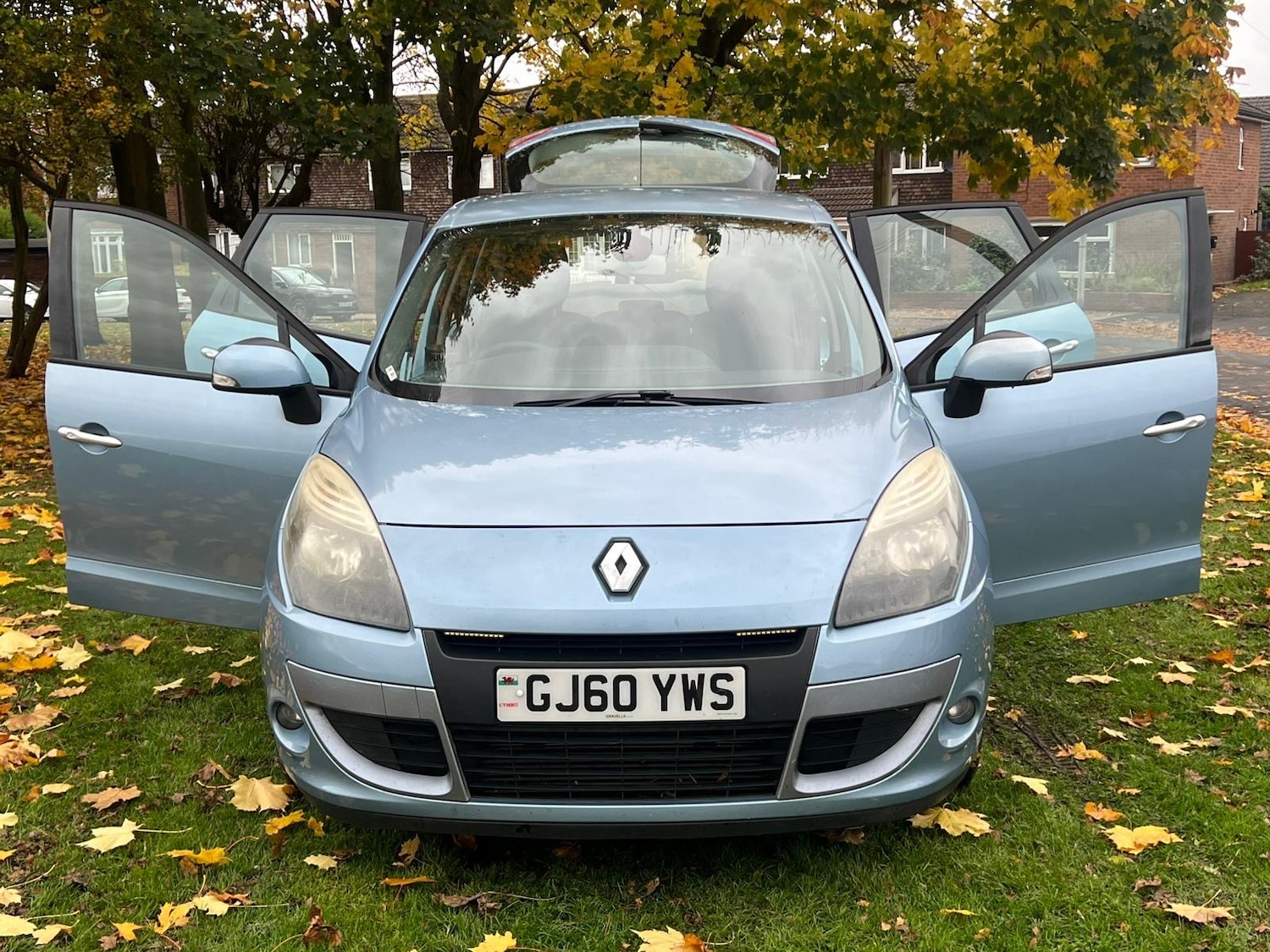 Used Renault Scenic 2010 for sale - 76453128: Photo 31