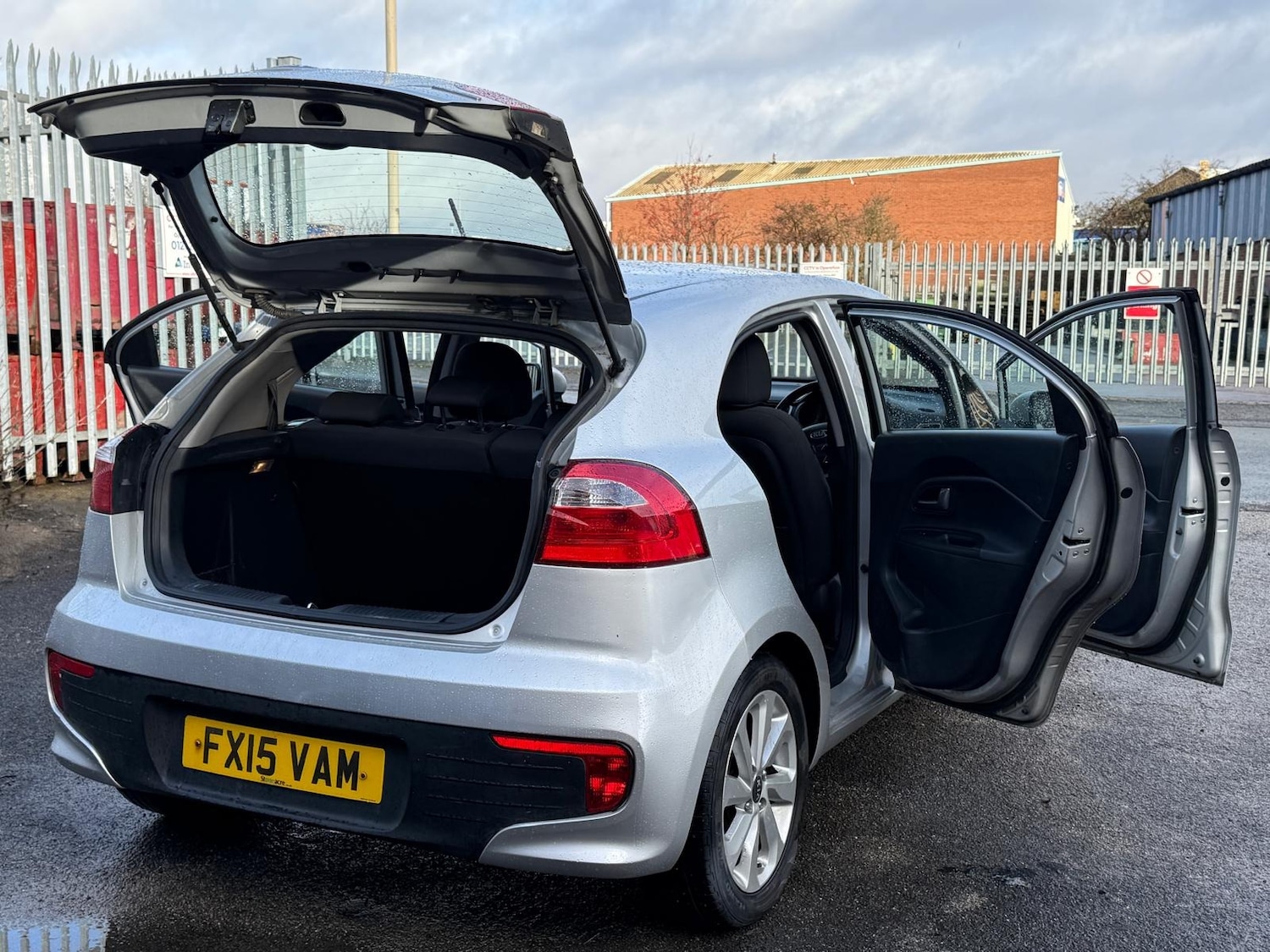 Used Kia Rio 2015 for sale - 76528672: Photo 24