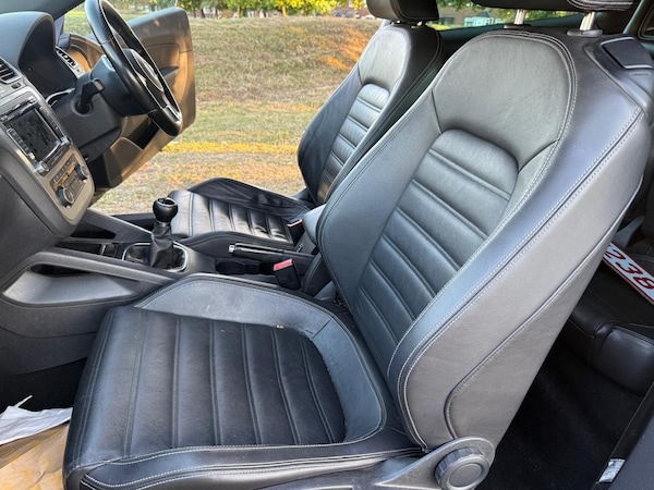 Used Volkswagen Scirocco 2011 for sale - 76176114: Photo 32