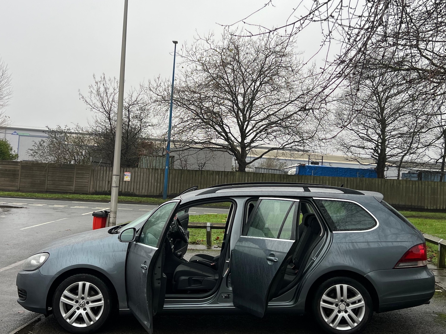 Used Volkswagen Golf 2010 for sale - 76875351: Photo 28