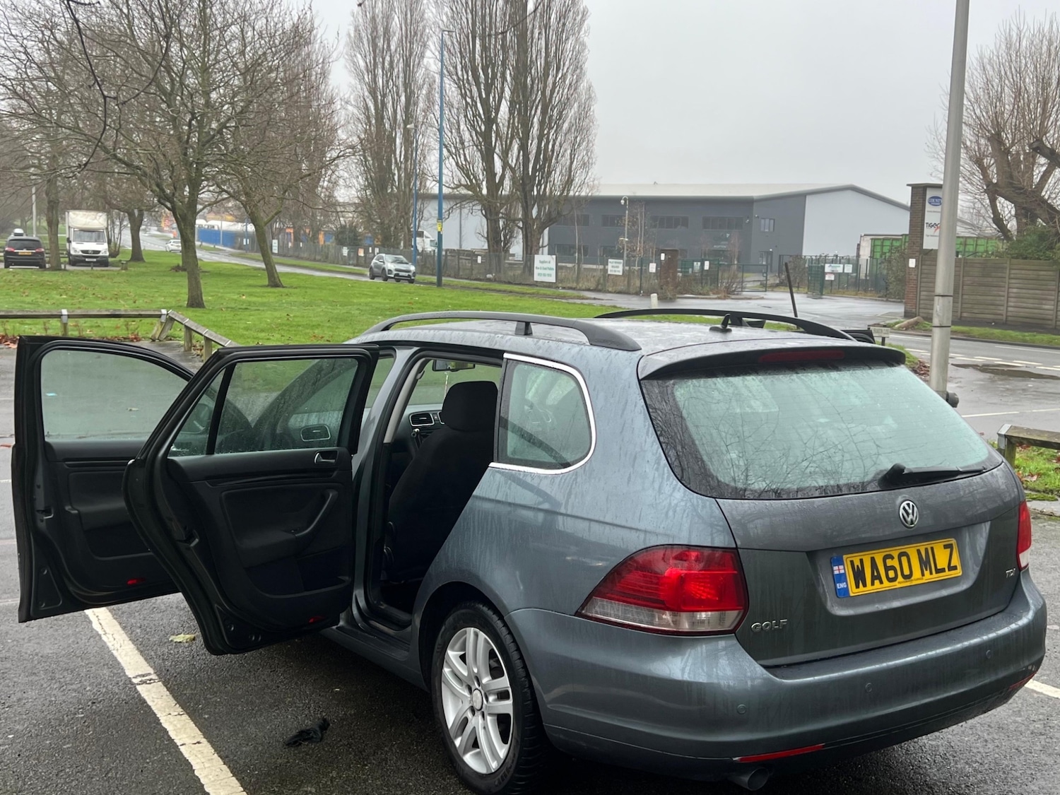 Used Volkswagen Golf 2010 for sale - 76875351: Photo 29